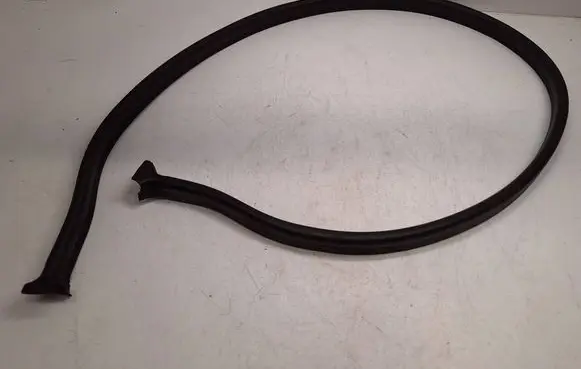 BMW X5 E53 Engine compartment rubber 8403228 51718403228