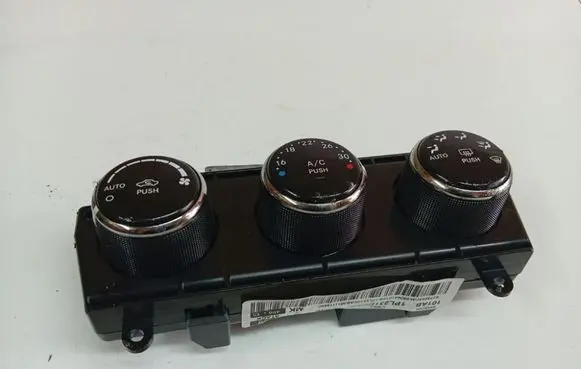 Jeep Compass Climate control unit P55111134AC
