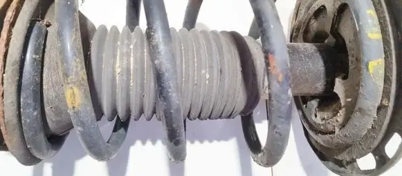 Toyota Avensis T270 Front coil spring