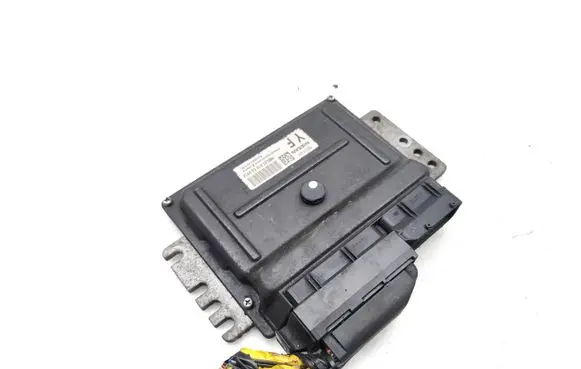 Nissan Note (E11) Engine control unit/module MEC37510