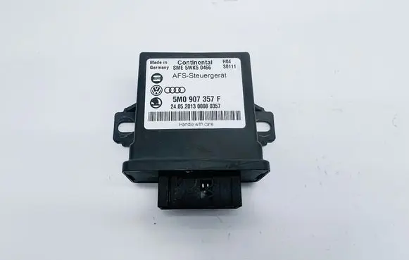 Volkswagen PASSAT B7 Light module LCM 5WK50466 5M0907357F 2405201300080357