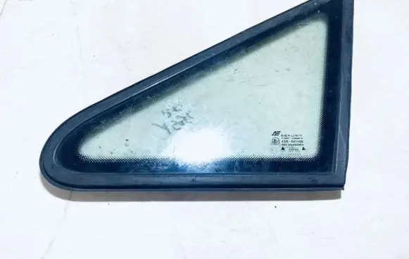 Volkswagen Sharan Front triangle window/glass 