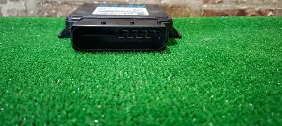 Audi A6 S6 C6 4F Hand brake control module 4F0907801B
