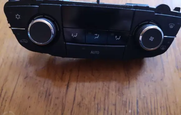 Opel Insignia A Climate control unit 13273095