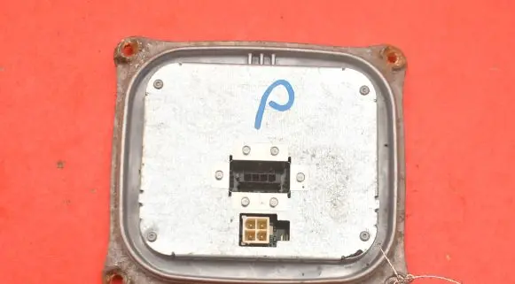 BMW X5 E70 Voltage converter/converter module 1307329153