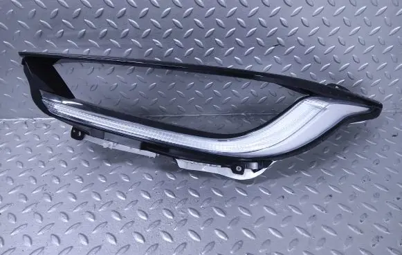 Toyota Yaris XP210 Headlight/headlamp 8110BK0080