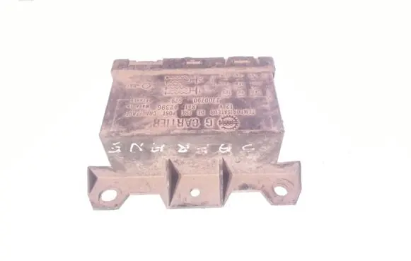 Renault Megane I Glow plug pre-heat relay 7700790579