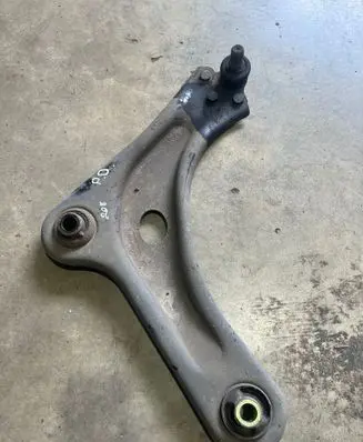 Front lower control arm/wishbone