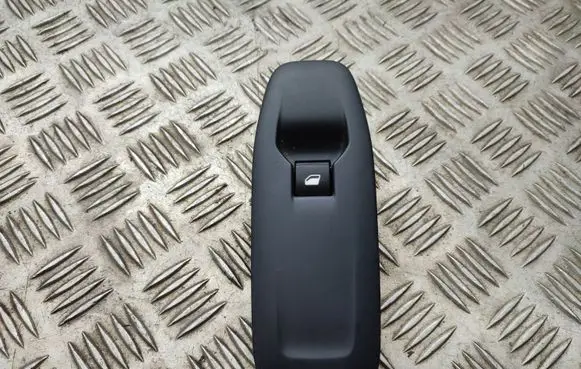 Peugeot 2008 I Electric window control switch