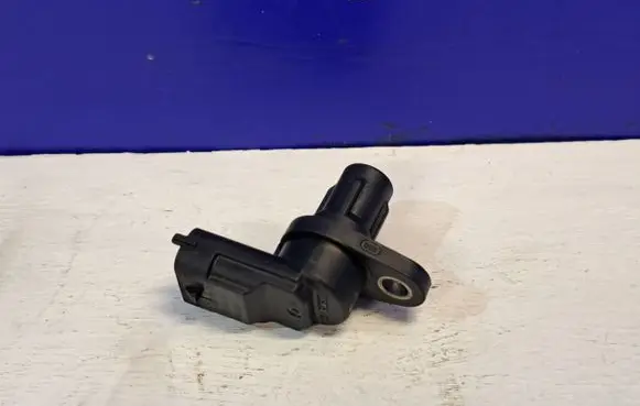 Volvo XC90 Camshaft position sensor 8658726 0232103063