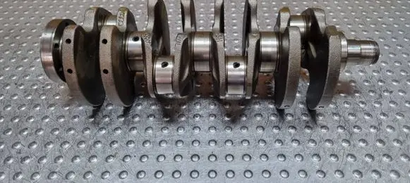 Volkswagen Golf IV Crankshaft 032M