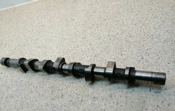 Opel Vivaro Camshaft 