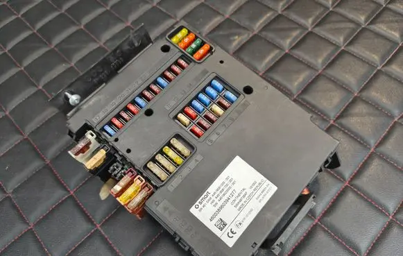 Smart ForTwo II SAM control unit A4519061000 A4519020000 A4519061700