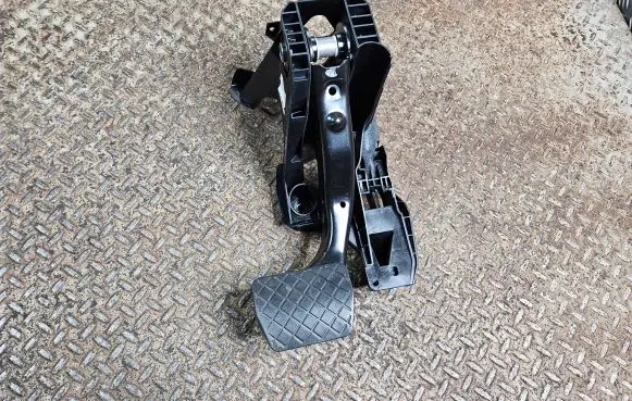 Volkswagen Tiguan Allspace Brake pedal 5QN723058A