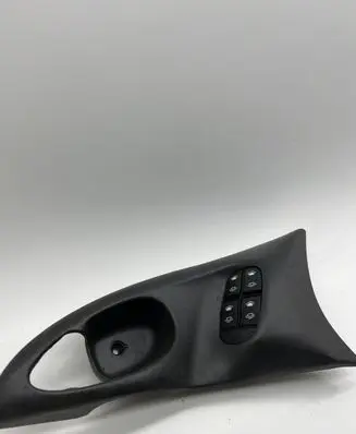 Ford Focus Electric window control switch 98AB14A132DE 03162252