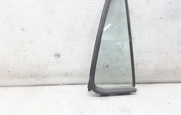 Honda CR-V Rear vent window glass 