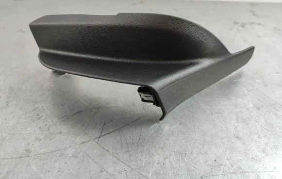 Volvo XC40 (C) pillar trim 31469200