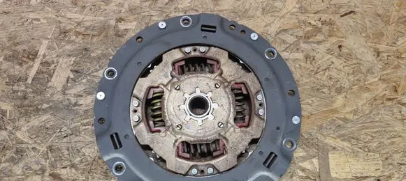 Toyota Auris E180 Clutch set kit 3127047060