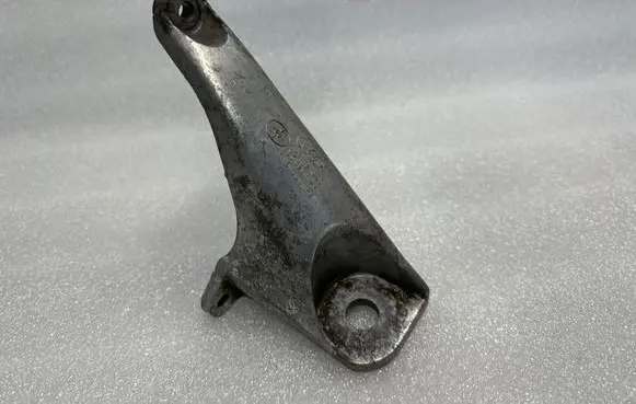 Audi A8 S8 D3 4E Gearbox mounting bracket 4E0399114AT