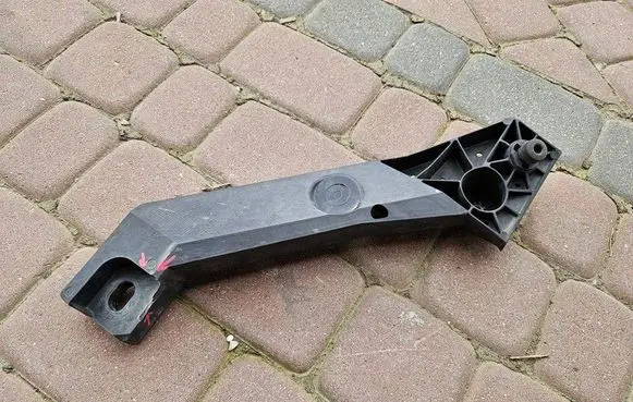 Opel Vivaro Headlight/headlamp mounting bracket 93868911