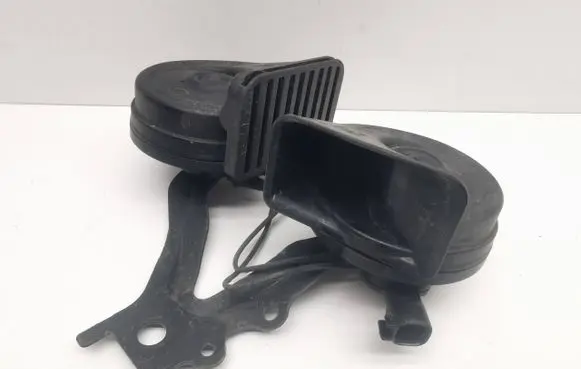 Chrysler Pacifica Horn signal A046495