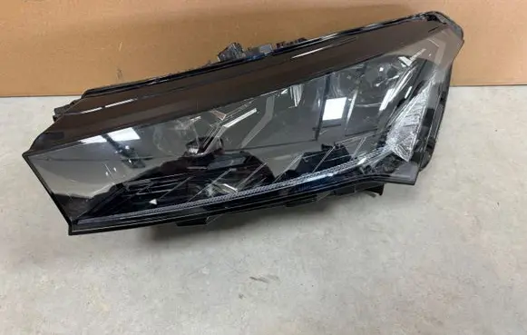 Skoda Enyaq iV Headlight/headlamp 5lb941015a