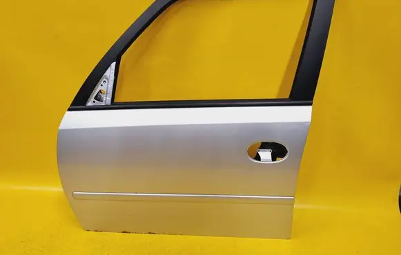 Opel Meriva A Front door