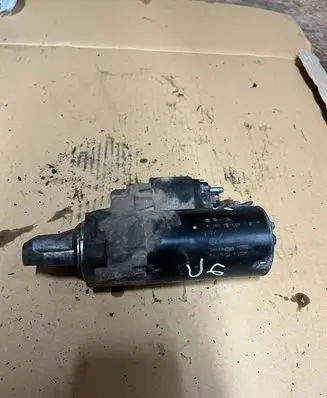 Mercedes-Benz E W211 Starter motor a00011806