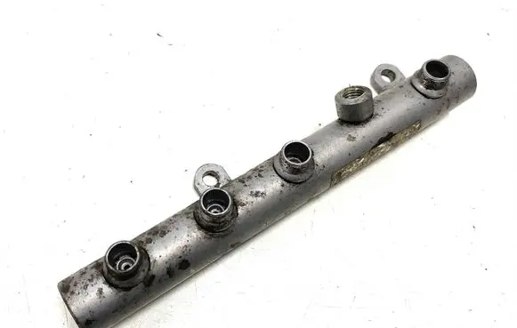 Volkswagen Touareg I Fuel main line pipe 059130089AB 059130089