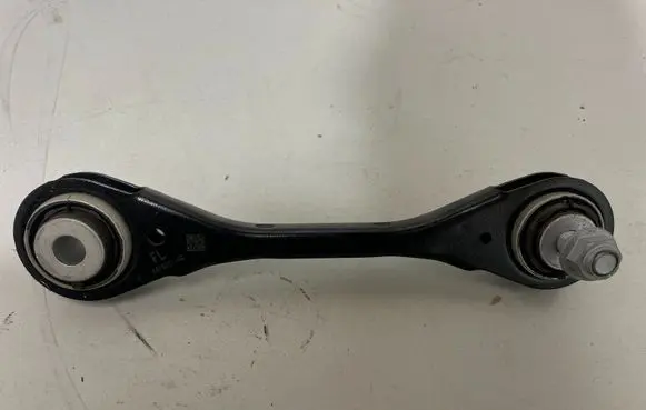 Rear upper control arm/wishbone