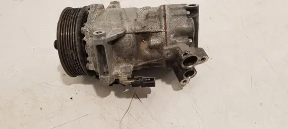 Renault Captur Air conditioning (A/C) compressor (pump) 926003358R