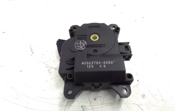 Cadillac CTS Air flap motor/actuator AE0637008580