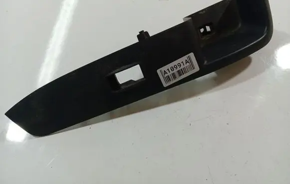 Mitsubishi Outlander Front door window switch trim 7221A562ZZ