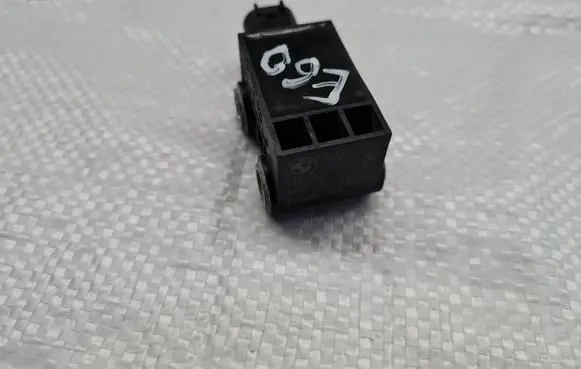 BMW 5 E60 E61 Airbag deployment crash/impact sensor 6964608