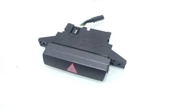 Honda CR-V Hazard light switch V170622A XCT0A00