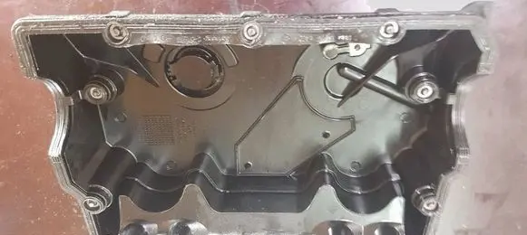 Volkswagen Polo IV 9N3 Rocker cam cover 045103475C