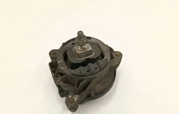 BMW 3 F30 F35 F31 Engine mount bracket 6787658 091214
