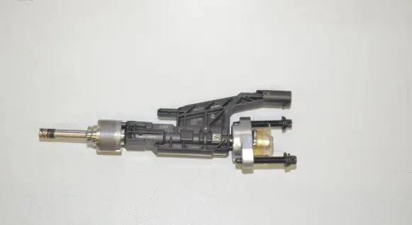 BMW X1 F48 F49 Fuel injector 8656548 13538656548