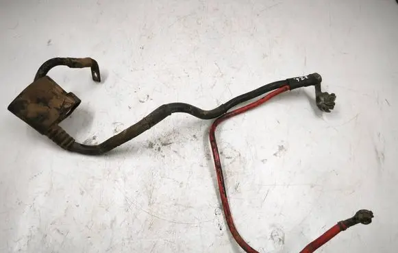 Volkswagen Caddy Positive cable (battery) 