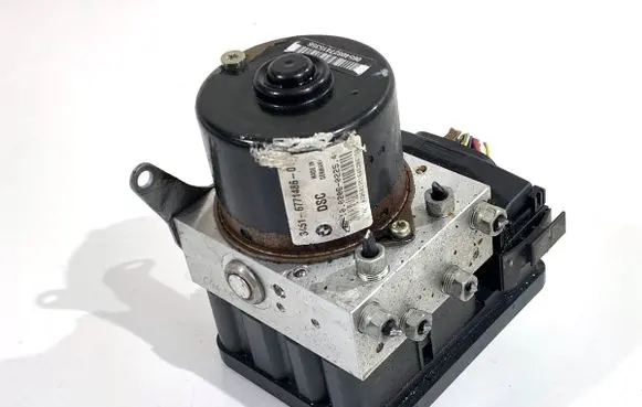 BMW 1 E81 E87 ABS Pump 