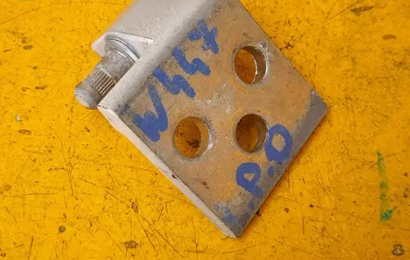 Mercedes-Benz V Class W447 Front door lock
