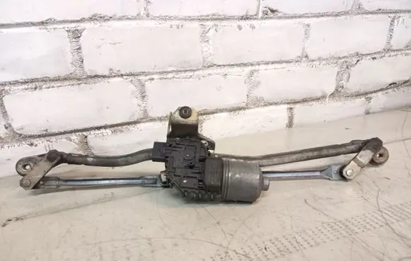 Audi A4 S4 B7 8E 8H Front wiper linkage and motor 0390241509 8E1955023D