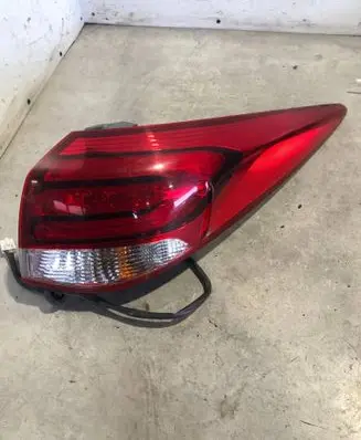 Hyundai i40 Rear/tail lights 924023Z5
