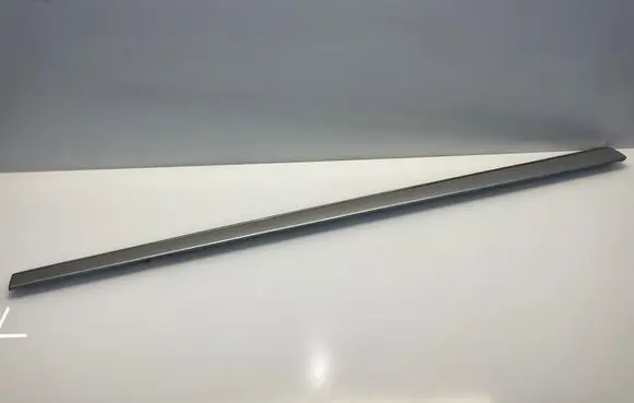 Mercedes-Benz E W211 Front door trim (molding) A2116901962 2116901962