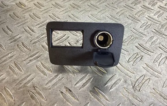 Lexus NX Cigarette lighter 5892478060