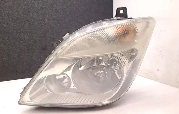Mercedes-Benz Sprinter W906 Headlight/headlamp A9068200361 1LB24701203 24738100