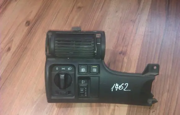 Opel Astra F Dashboard side air vent grill/cover trim 90450413ldh
