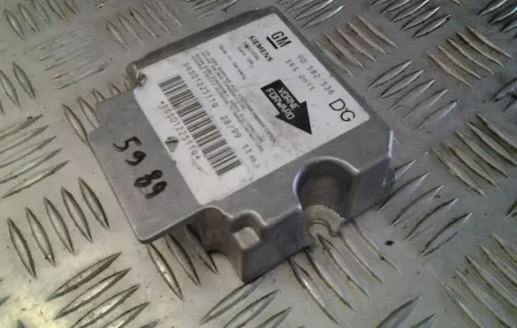 Opel Zafira A Airbag control unit/module 90582536 5WK4190 DGS0122511Q