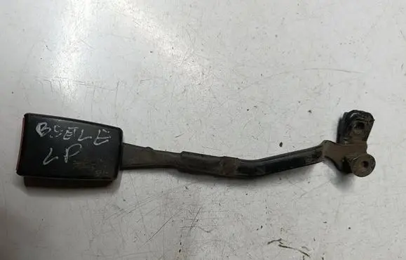 Volkswagen New Beetle Front seatbelt buckle 1J3858471K
