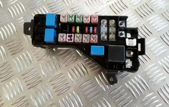 Hyundai i10 Fuse module PA66HK 919400X100